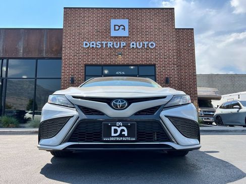 Used 2022 Toyota Camry XSE FWD image 2