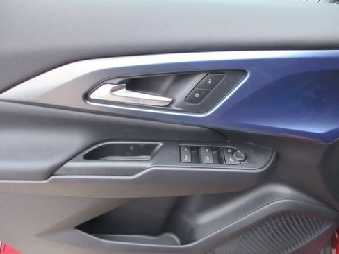 New 2026 Chevrolet Equinox EV LT image 21