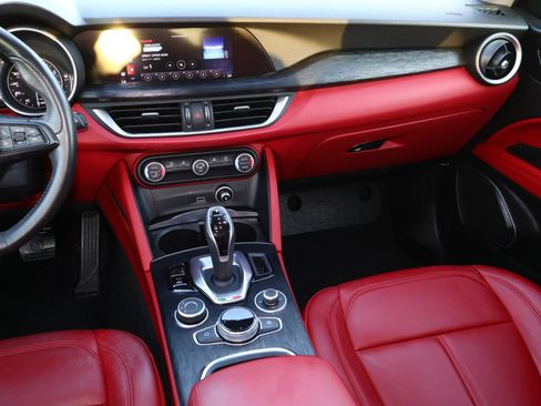 Used 2021 Alfa Romeo Stelvio Sprint w/ Nero Edizione image 11