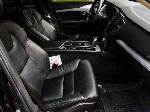 Used 2018 Volvo XC90 T5 Momentum w/ Convenience Package image 26