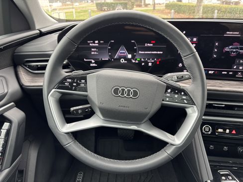 Used 2025 Audi Q5 Premium Plus w/ Premium Plus image 17