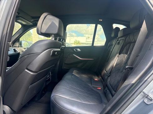 Used 2025 BMW X5 sDrive40i RWD image 16