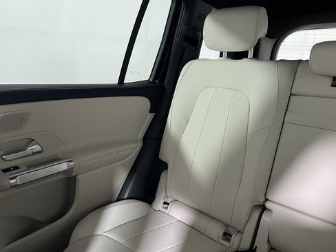 Used 2026 Mercedes-Benz GLB 250 image 13