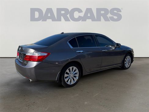 Used 2015 Honda Accord Touring image 7