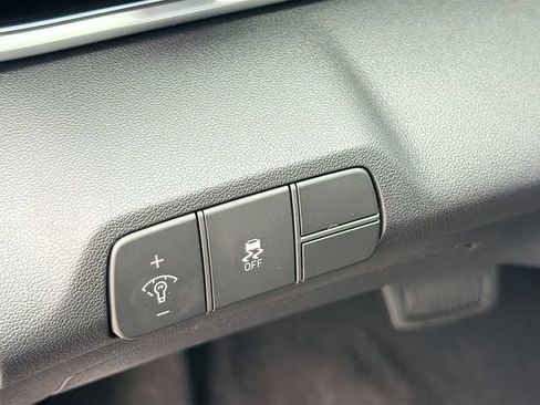Certified 2026 Hyundai Elantra Limited FWD image 10