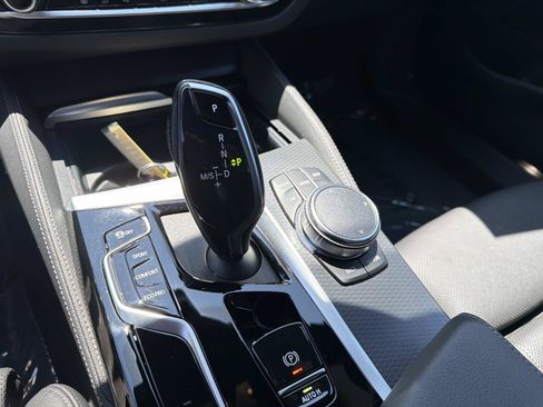 Used 2023 BMW 530i w/ M Sport Package RWD image 21
