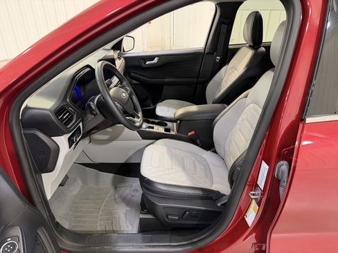 Used 2024 Ford Escape Platinum w/ Premium Technology Package image 11