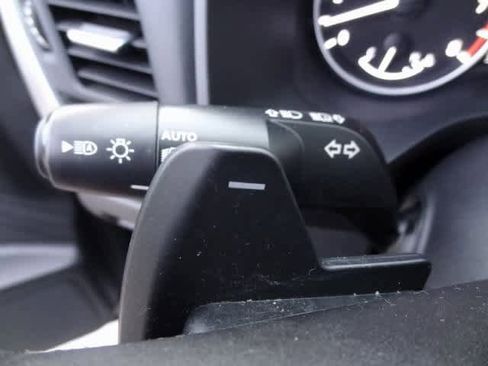 Used 2023 Nissan Rogue SV image 18