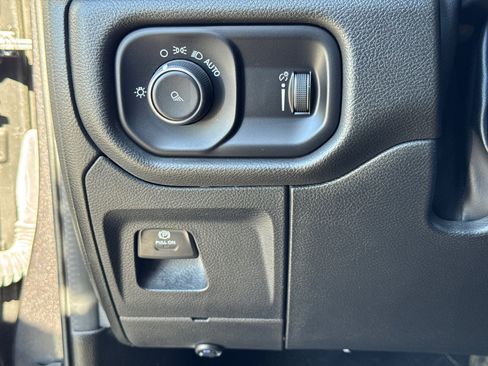 Used 2023 RAM 1500 Big Horn image 27
