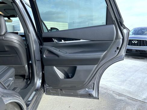 Used 2025 INFINITI QX60 Pure w/ Cargo Package AWD/4WD image 16