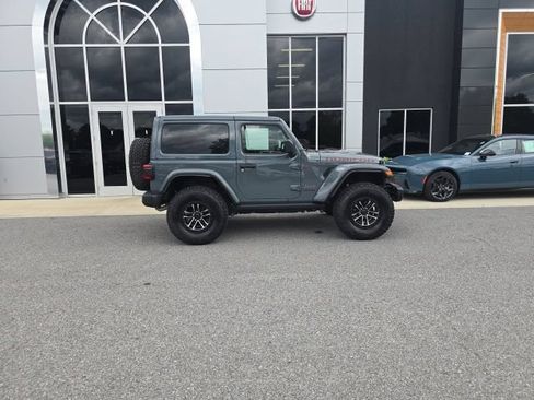Certified 2025 Jeep Wrangler Rubicon AWD/4WD image 8