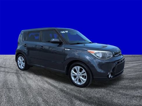 Used 2016 Kia Soul + FWD image 2