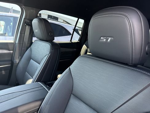 New 2026 Buick Enclave Sport Touring w/ Power Package image 10