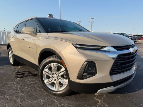 Used 2021 Chevrolet Blazer LT AWD/4WD image 2