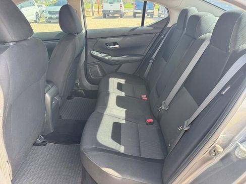 Used 2022 Nissan Sentra SV w/ All-Weather Package FWD image 9