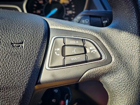 Used 2018 Ford Escape SE image 19