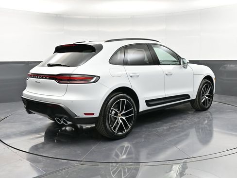 New 2026 Porsche Macan image 8
