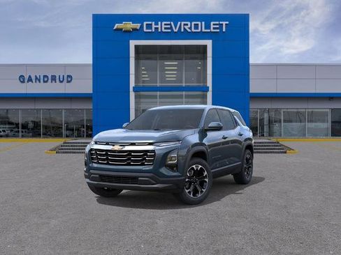 New 2026 Chevrolet Equinox LT w/ Convenience Package II AWD/4WD image 8