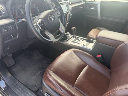 Used 2018 Toyota 4Runner Limited AWD/4WD image 31