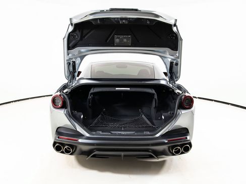 Certified 2019 Ferrari Portofino RWD image 41
