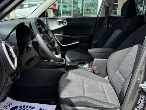 Used 2023 Kia Soul LX w/ Option Group 015 image 10