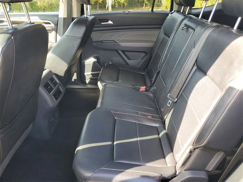 Used 2021 Volkswagen Atlas SE image 11