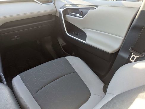 Used 2025 Toyota RAV4 XLE w/ Convenience Package FWD image 18
