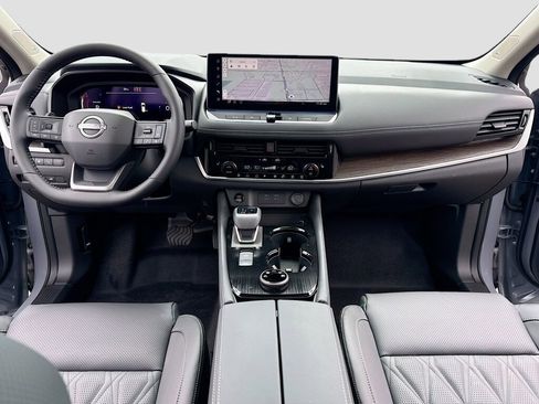 New 2026 Nissan Rogue Platinum AWD/4WD image 3