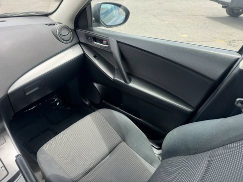 Used 2013 MAZDA MAZDA3 i Sport FWD image 26