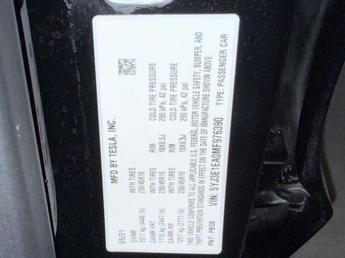 Used 2021 Tesla Model 3 Standard Range Plus RWD image 28