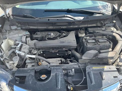 Used 2017 Nissan Rogue SV AWD/4WD image 11