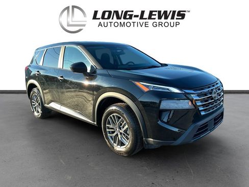 Used 2024 Nissan Rogue S FWD image 10