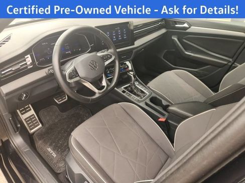 Certified 2025 Volkswagen Jetta Sport FWD image 9