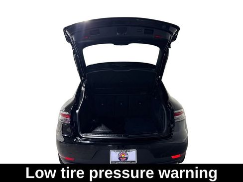 Used 2020 Porsche Macan image 13