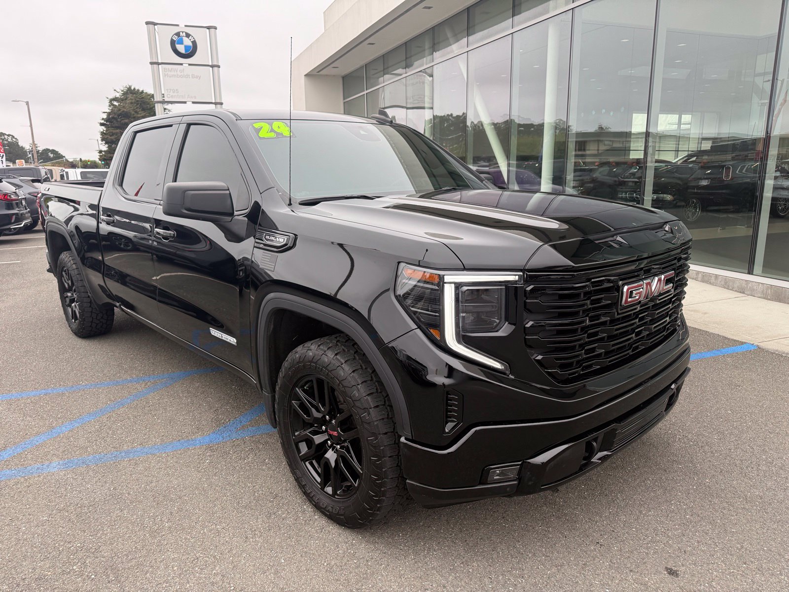 Used 2024 GMC Sierra 1500 Elevation AWD/4WD image 10