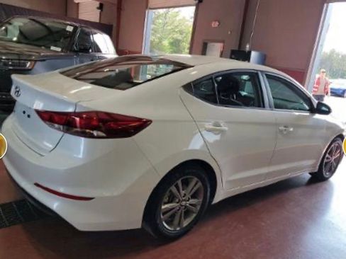 Used 2018 Hyundai Elantra Value Edition w/ Cargo Package image 8