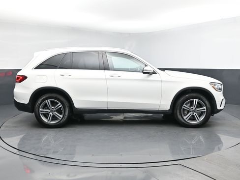 Used 2021 Mercedes-Benz GLC 300 GLC 300 w/ Premium Package image 3