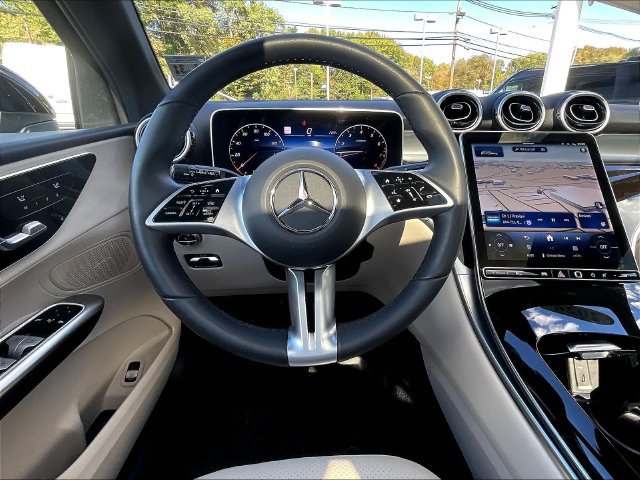 Used 2026 Mercedes-Benz GLC 300 4MATIC image 10