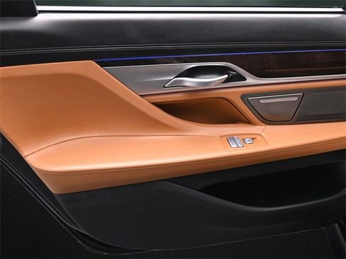 Used 2022 BMW 750i xDrive 750i xDrive w/ Executive Package image 14