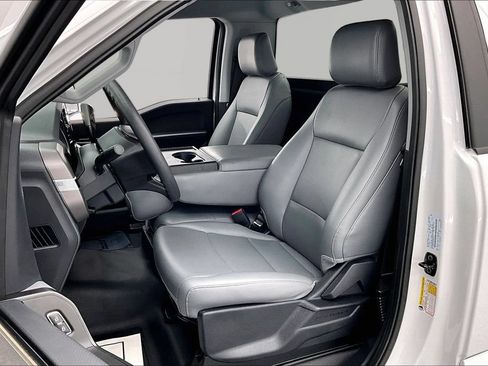 Used 2025 Ford F150 XL RWD image 24