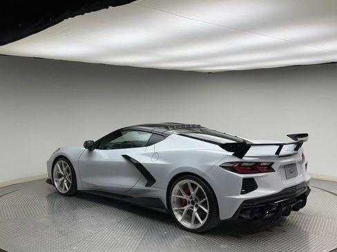 Used 2020 Chevrolet Corvette Stingray Premium Cpe w/ 3LT Preferred Equipment Group RWD image 4
