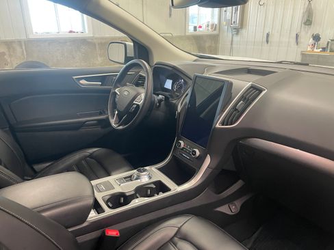Used 2024 Ford Edge SEL w/ Convenience Package image 39