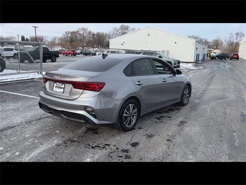 Used 2024 Kia Forte LXS w/ LXS Technology Package image 8