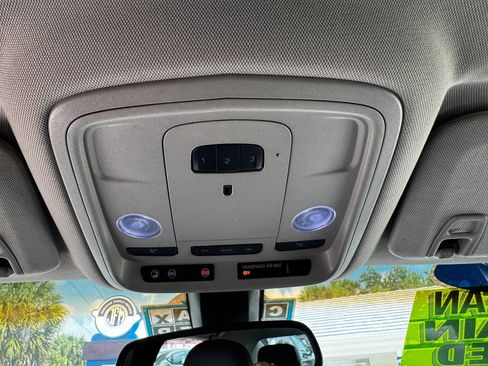 Used 2013 Cadillac XTS FWD image 9