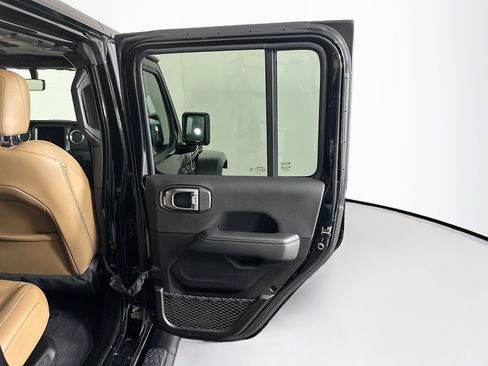 Used 2022 Jeep Wrangler Sahara w/ Cold Weather Group image 29