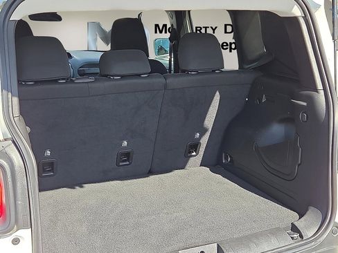 Used 2023 Jeep Renegade Latitude image 9