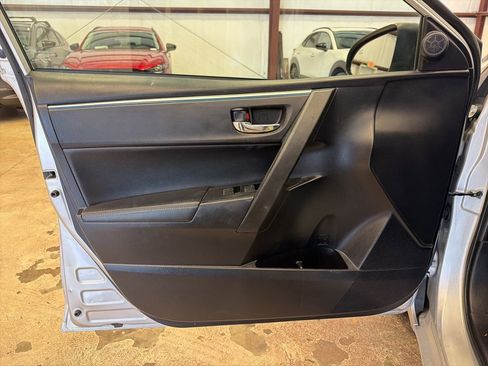 Used 2016 Toyota Corolla S image 23