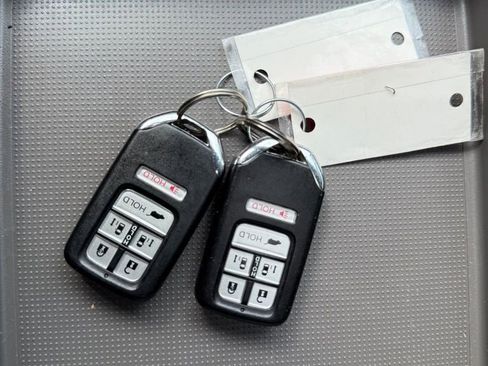 Used 2017 Honda Odyssey EX-L image 15