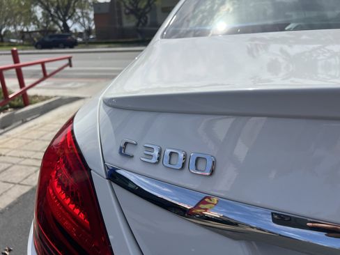 Used 2020 Mercedes-Benz C 300 4MATIC Sedan image 7