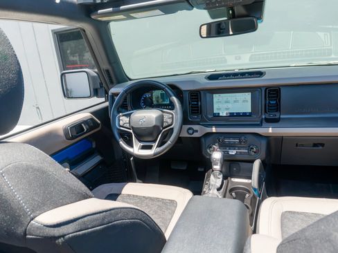 Used 2021 Ford Bronco Wildtrak AWD/4WD image 16